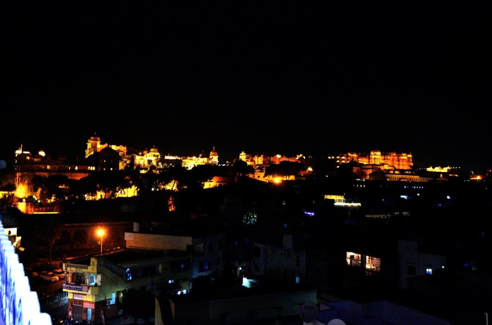 Aaram Mahal by Pachar Group Hotel Udaipur Bagian luar foto