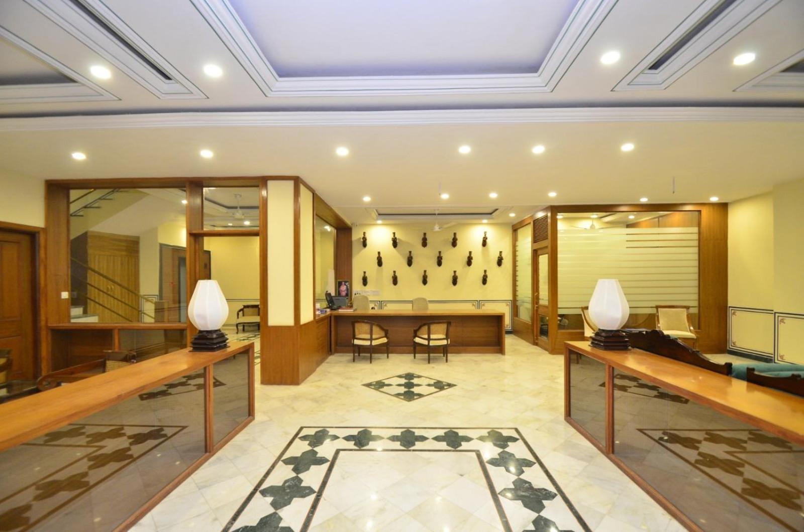 Aaram Mahal by Pachar Group Hotel Udaipur Bagian luar foto