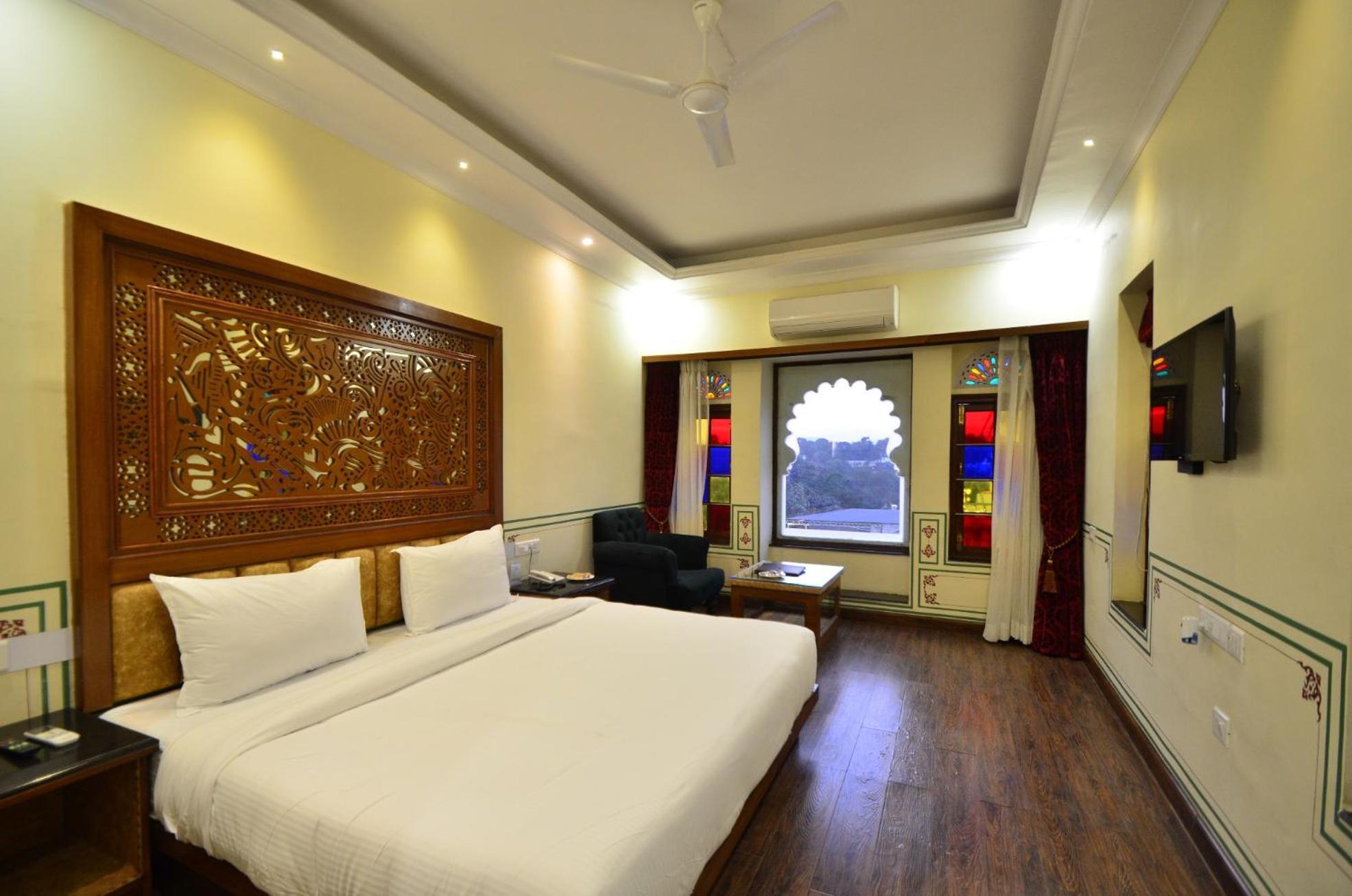 Aaram Mahal by Pachar Group Hotel Udaipur Bagian luar foto