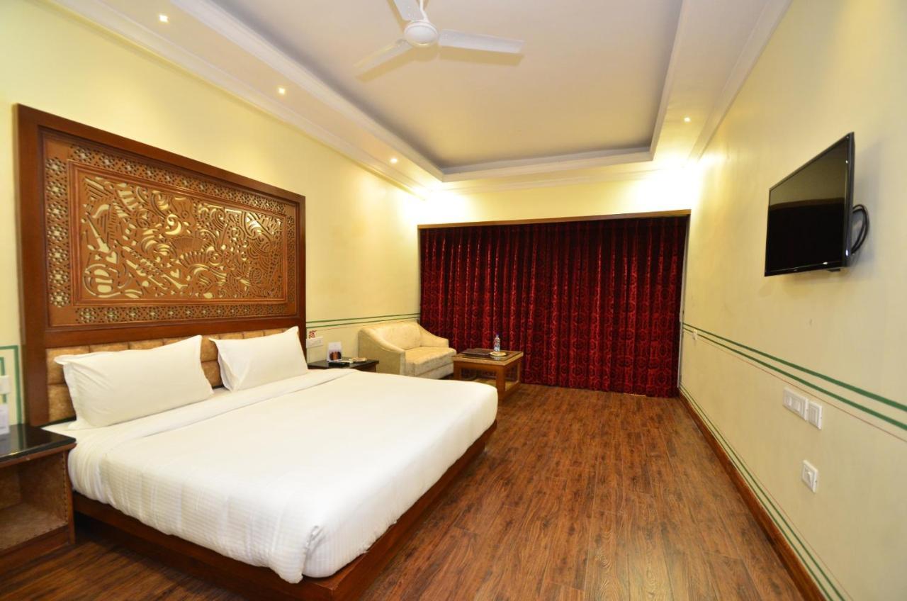 Aaram Mahal by Pachar Group Hotel Udaipur Bagian luar foto