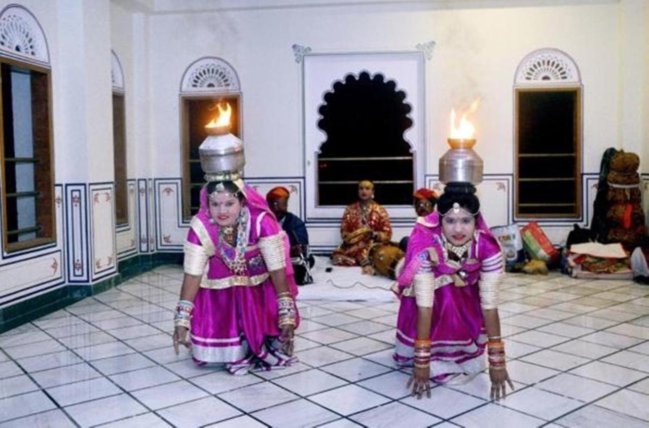 Aaram Mahal by Pachar Group Hotel Udaipur Bagian luar foto