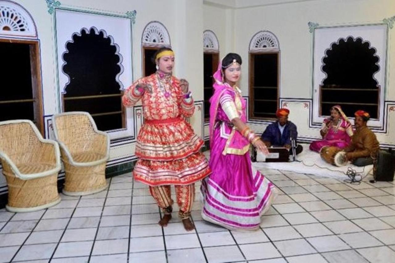 Aaram Mahal by Pachar Group Hotel Udaipur Bagian luar foto